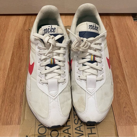 Nike womens air max white/blue/pink shoes - Picture 4 of 7